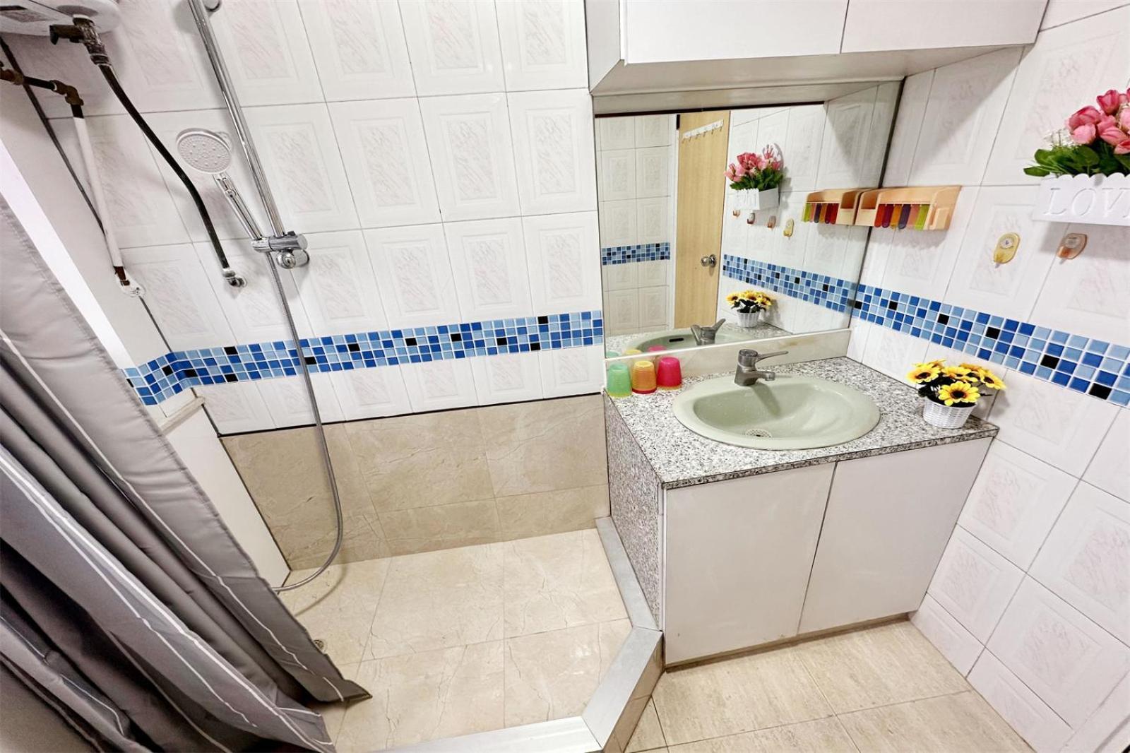 Fantastic Queen Beds, 4Rms Beside Mtr Grand 14Ppls 2 Bathrm Hong Kong Dış mekan fotoğraf
